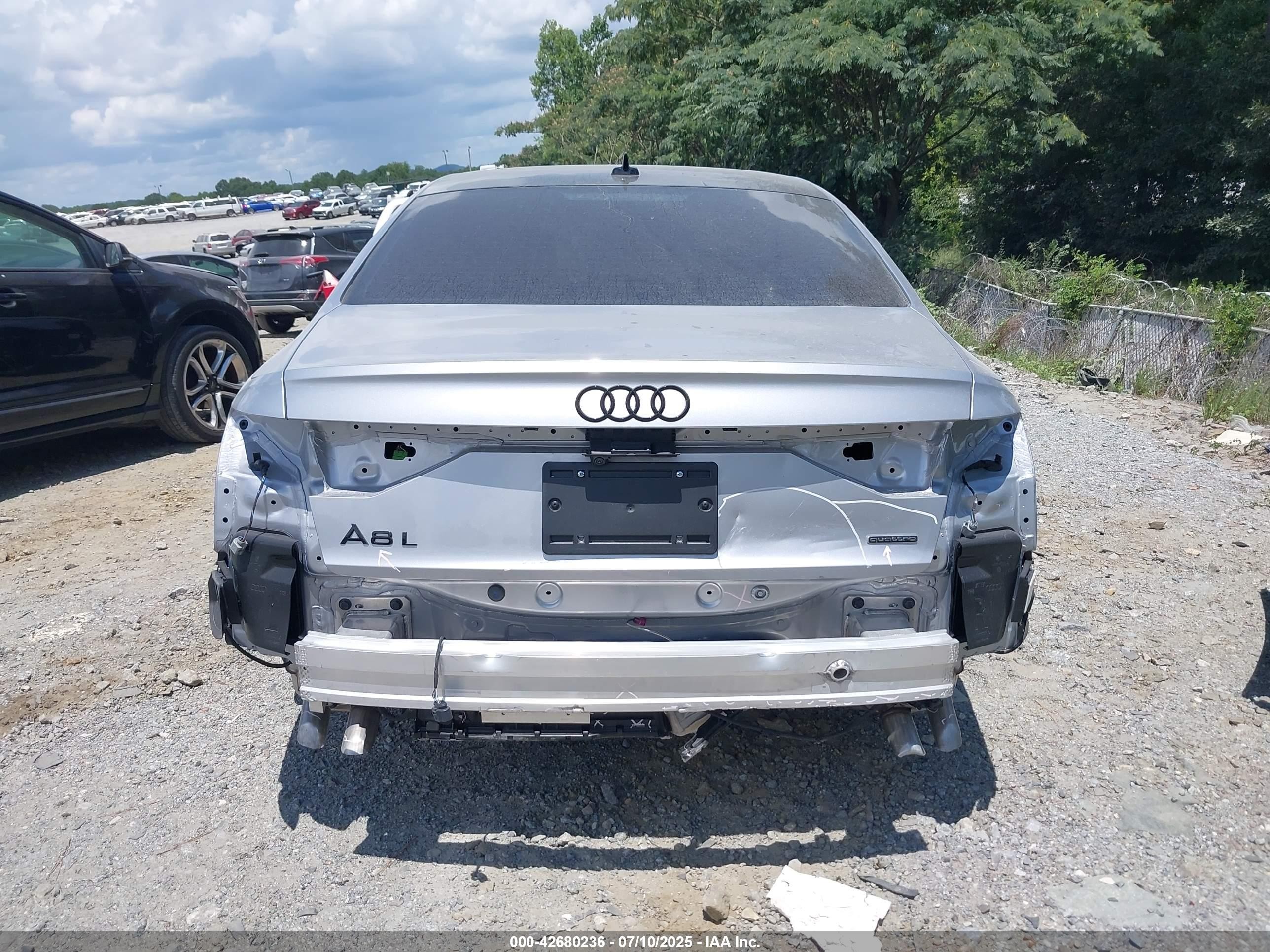 2025 Audi A8 L 55 Tfsi Quattro Tiptronic Серебряный vin: WAULDAF82SN001562