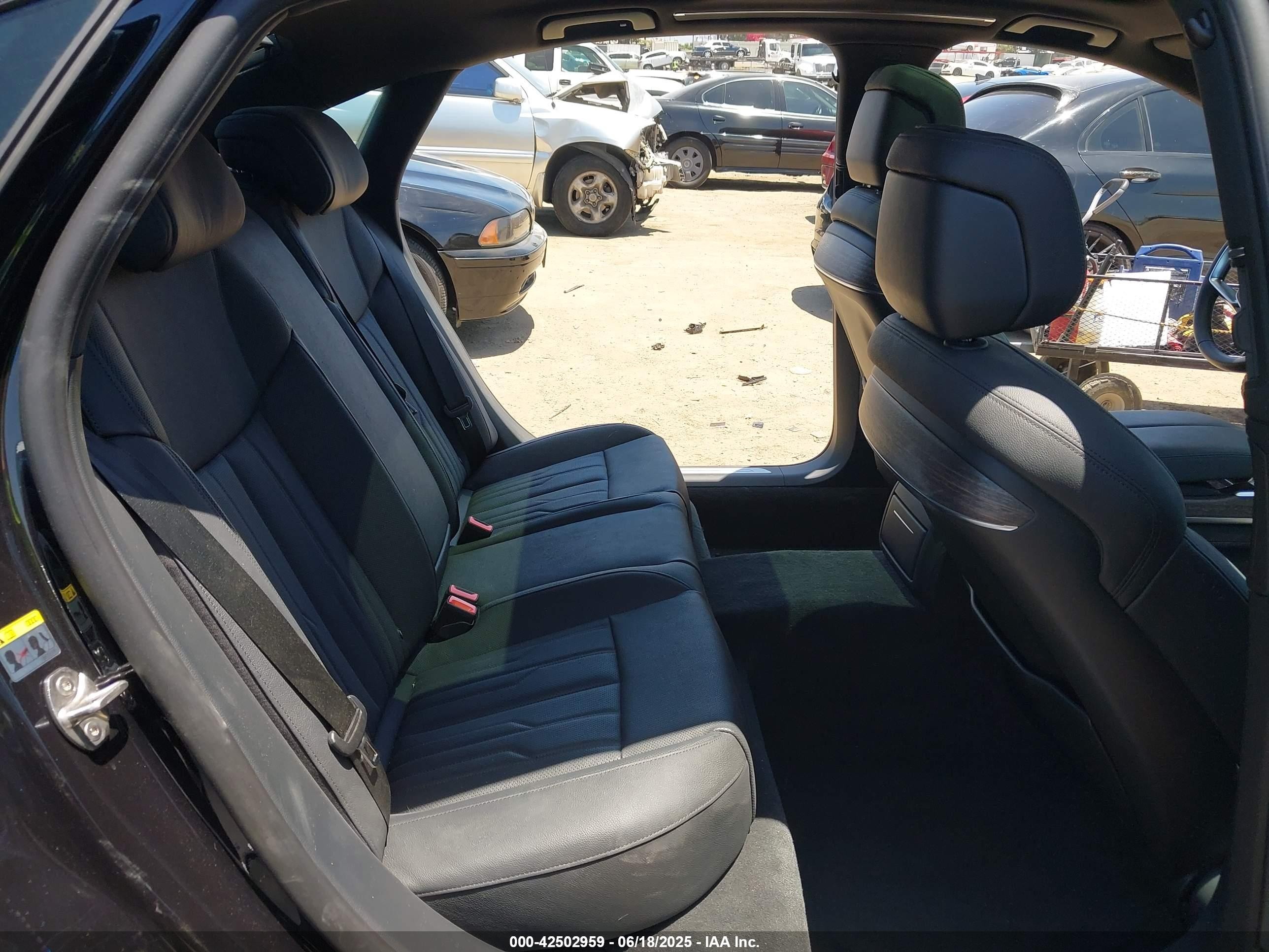 2024 Audi A8 L 55 Tfsi Quattro Tiptronic Black vin: WAULDAF89RN003075
