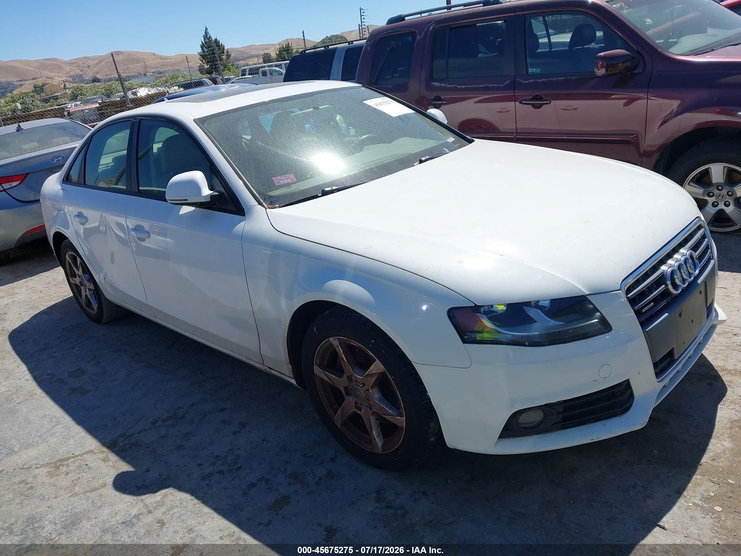 2009 Audi A4 2.0t Premium Белый vin: WAULF78K09N034446