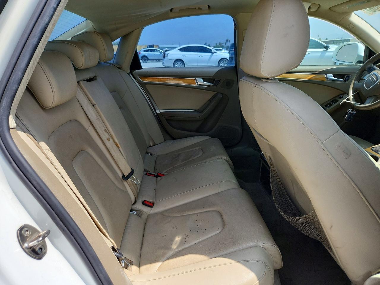 2009 Audi A4 2.0t Quattro White vin: WAULF78K39A135732