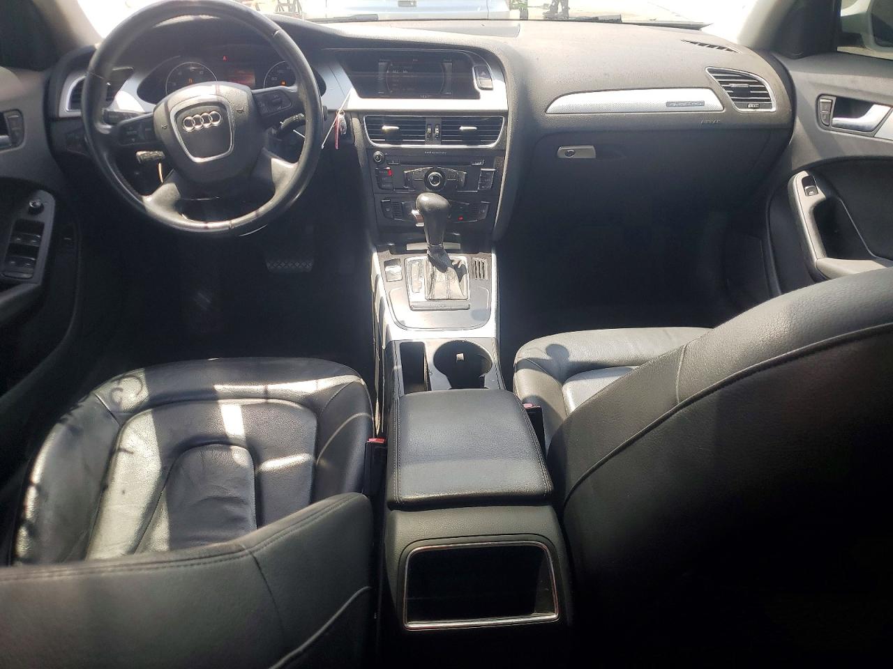 2009 Audi A4 2.0t Quattro White vin: WAULF78K39N037454