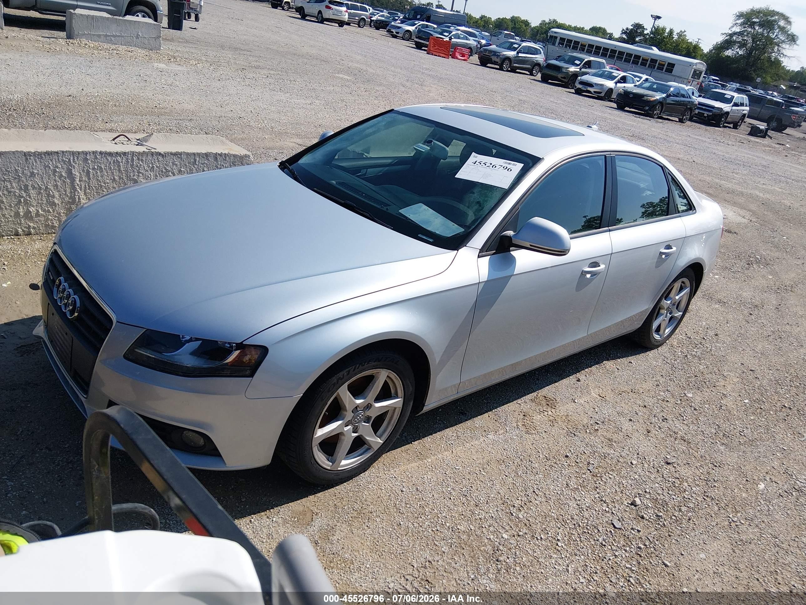 2009 Audi A4 2.0t Premium Серебряный vin: WAULF78K49N012496