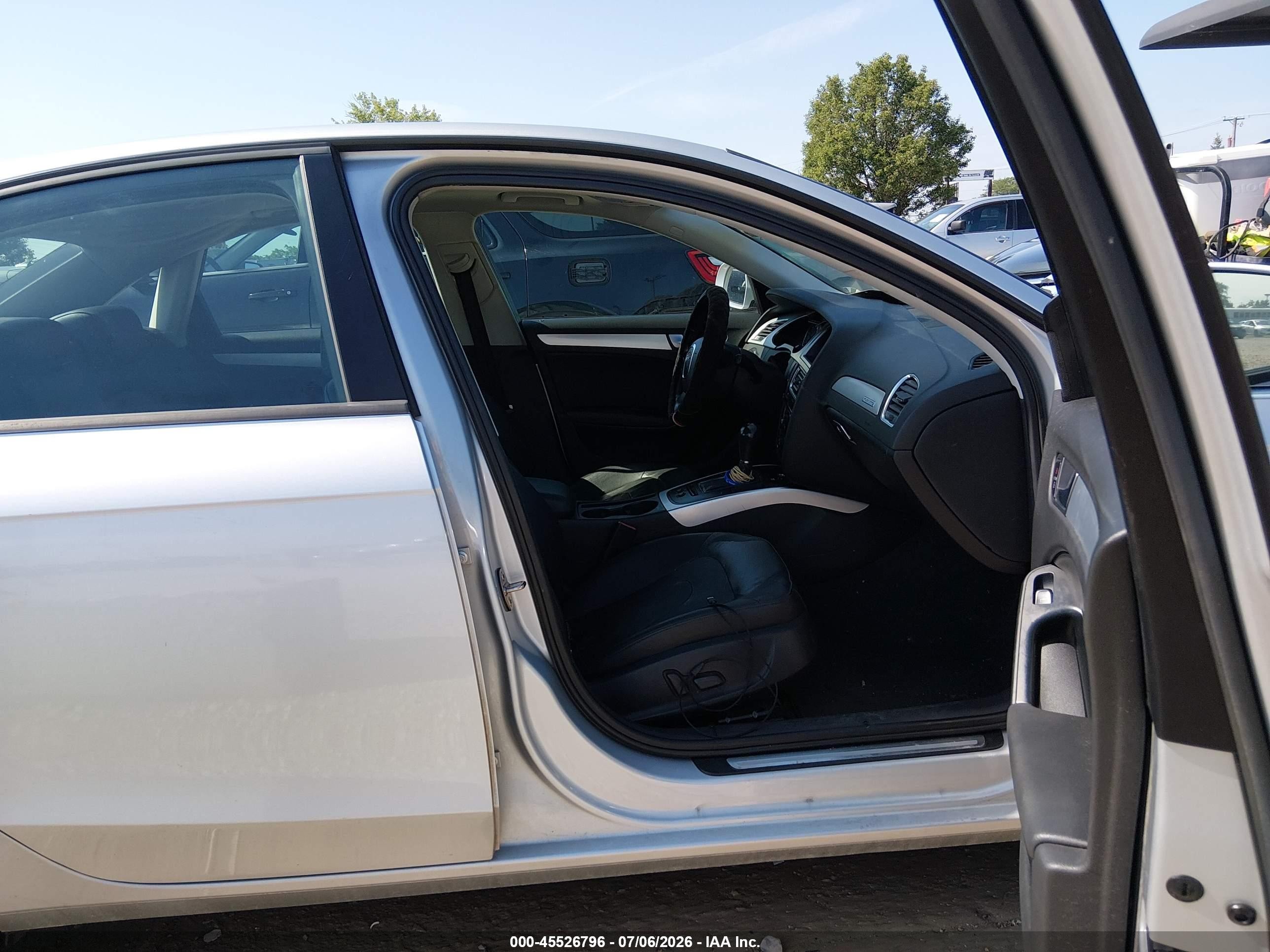 2009 Audi A4 2.0t Premium Серебряный vin: WAULF78K49N012496