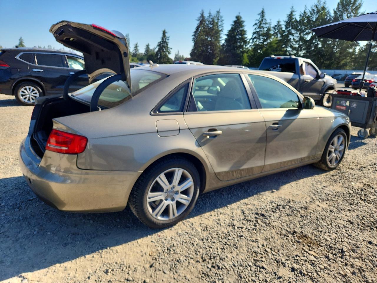 2009 Audi A4 2.0t Quattro Gold vin: WAULF78K59N052912