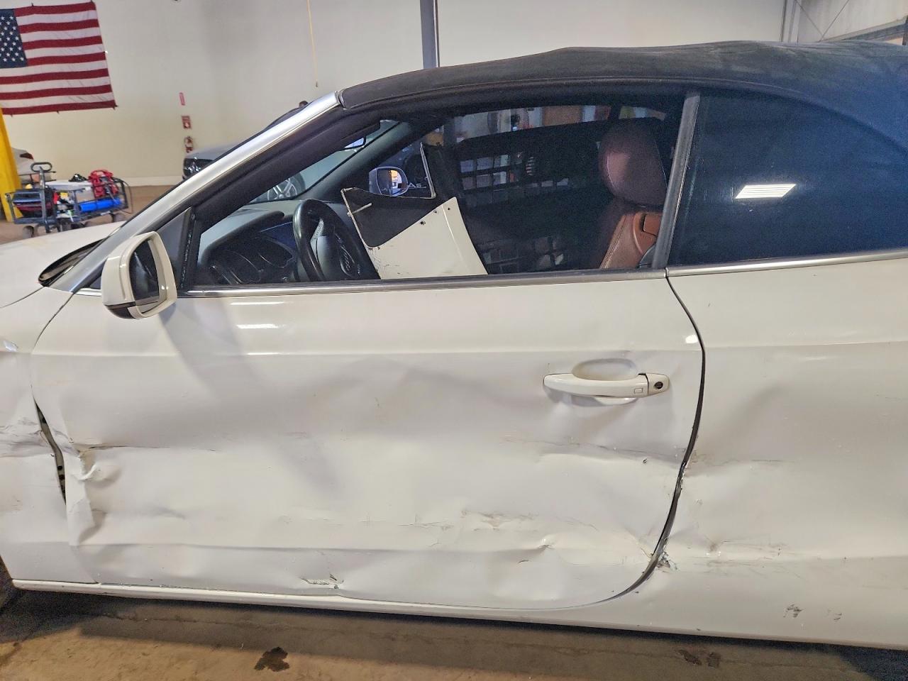 2010 Audi A5 Premium Plus White vin: WAULFAFH0AN013458