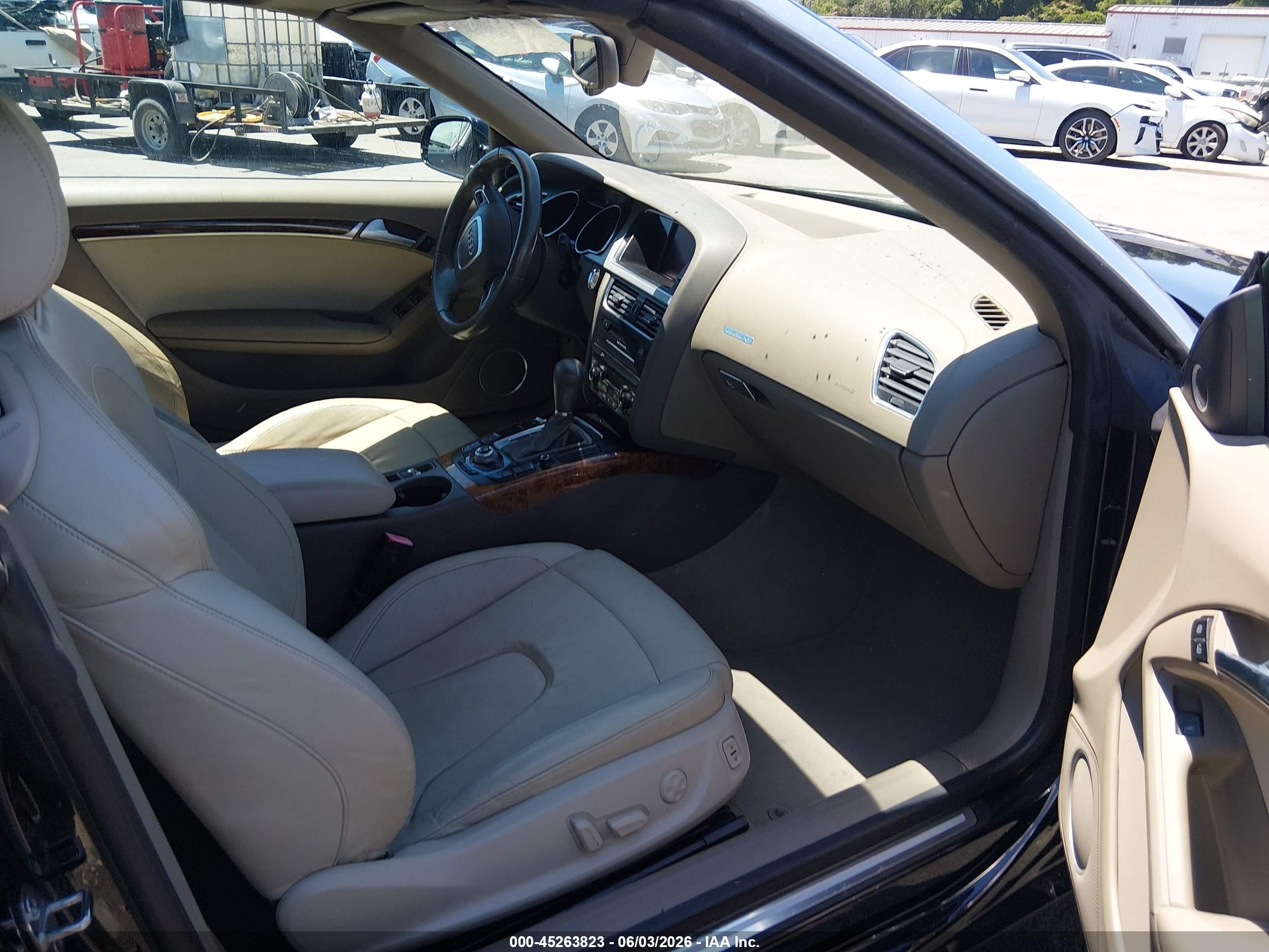 2011 Audi A5 2.0t Premium Black vin: WAULFAFH0BN010786