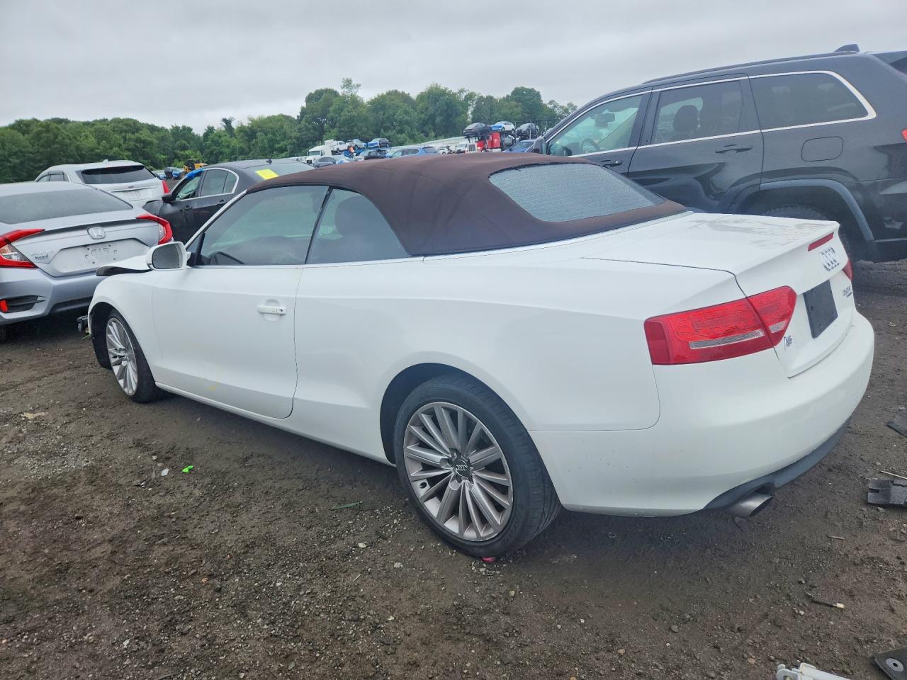 2010 Audi A5 Premium Plus White vin: WAULFAFH2AN018273