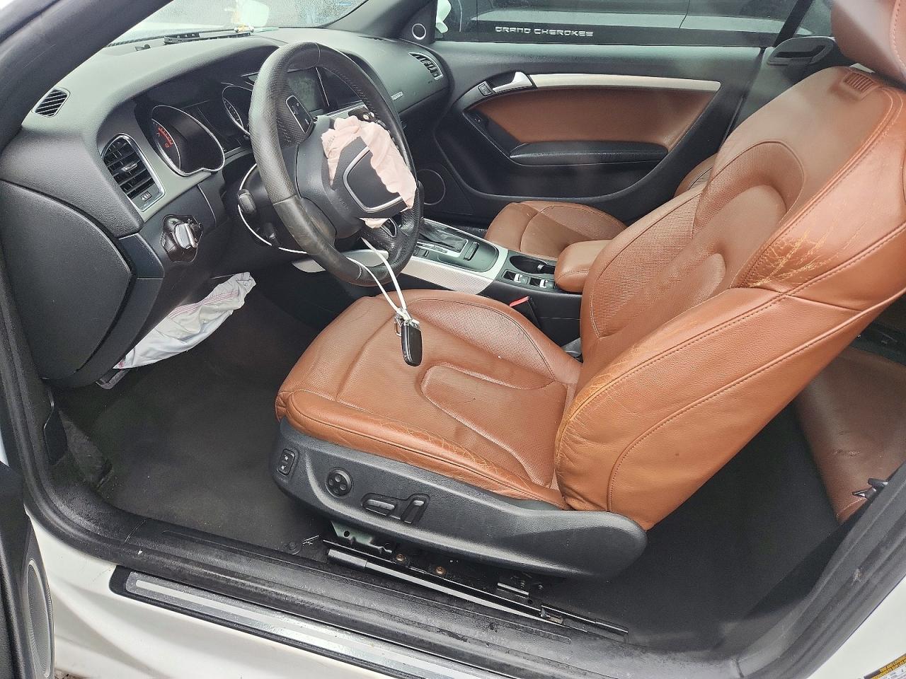 2010 Audi A5 Premium Plus White vin: WAULFAFH2AN018273