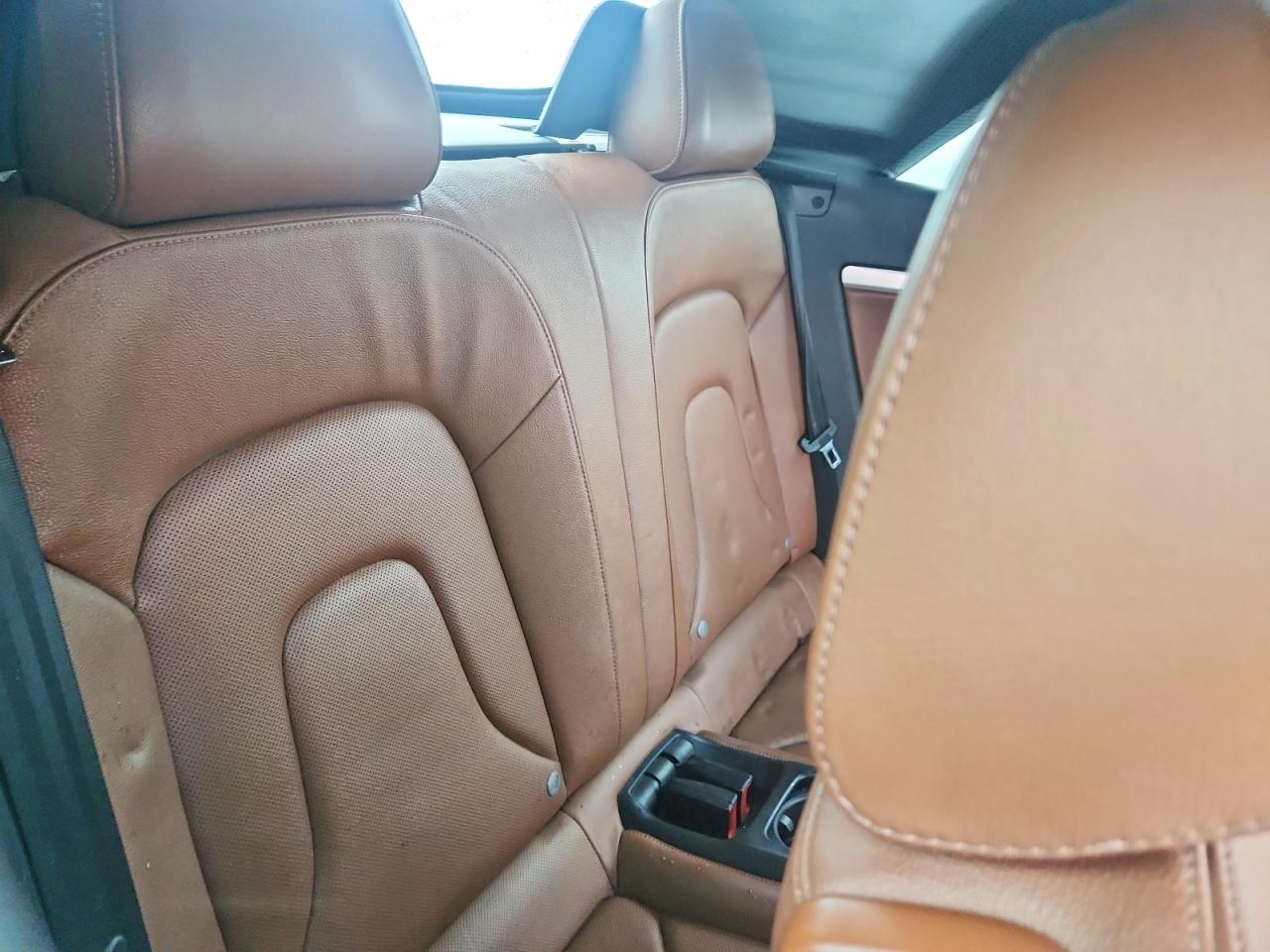 2010 Audi A5 Premium Plus White vin: WAULFAFH2AN018273