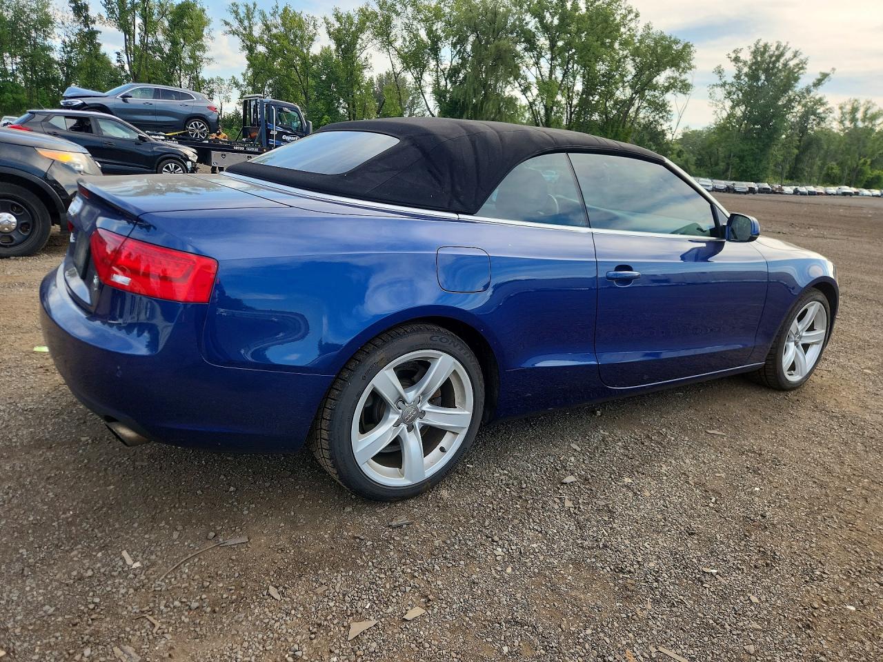 2013 Audi A5 Premium Plus Blue vin: WAULFAFH2DN010484