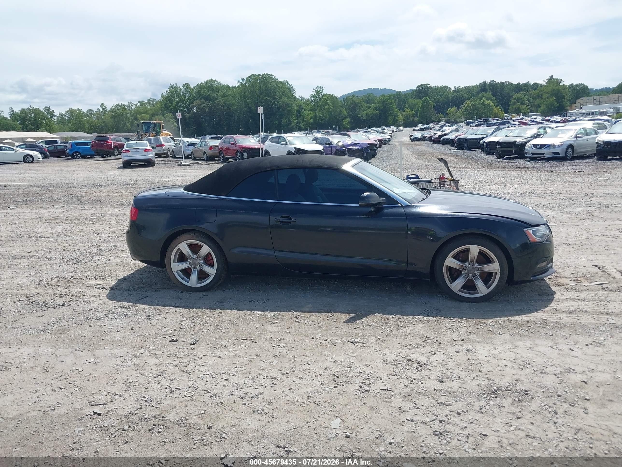 2014 Audi A5 2.0t Premium Black vin: WAULFAFH2EN013936