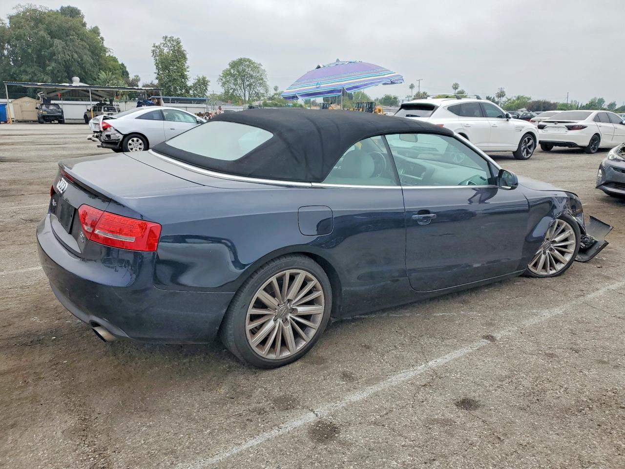 2010 Audi A5 Premium Plus Синий vin: WAULFAFH4AN021725