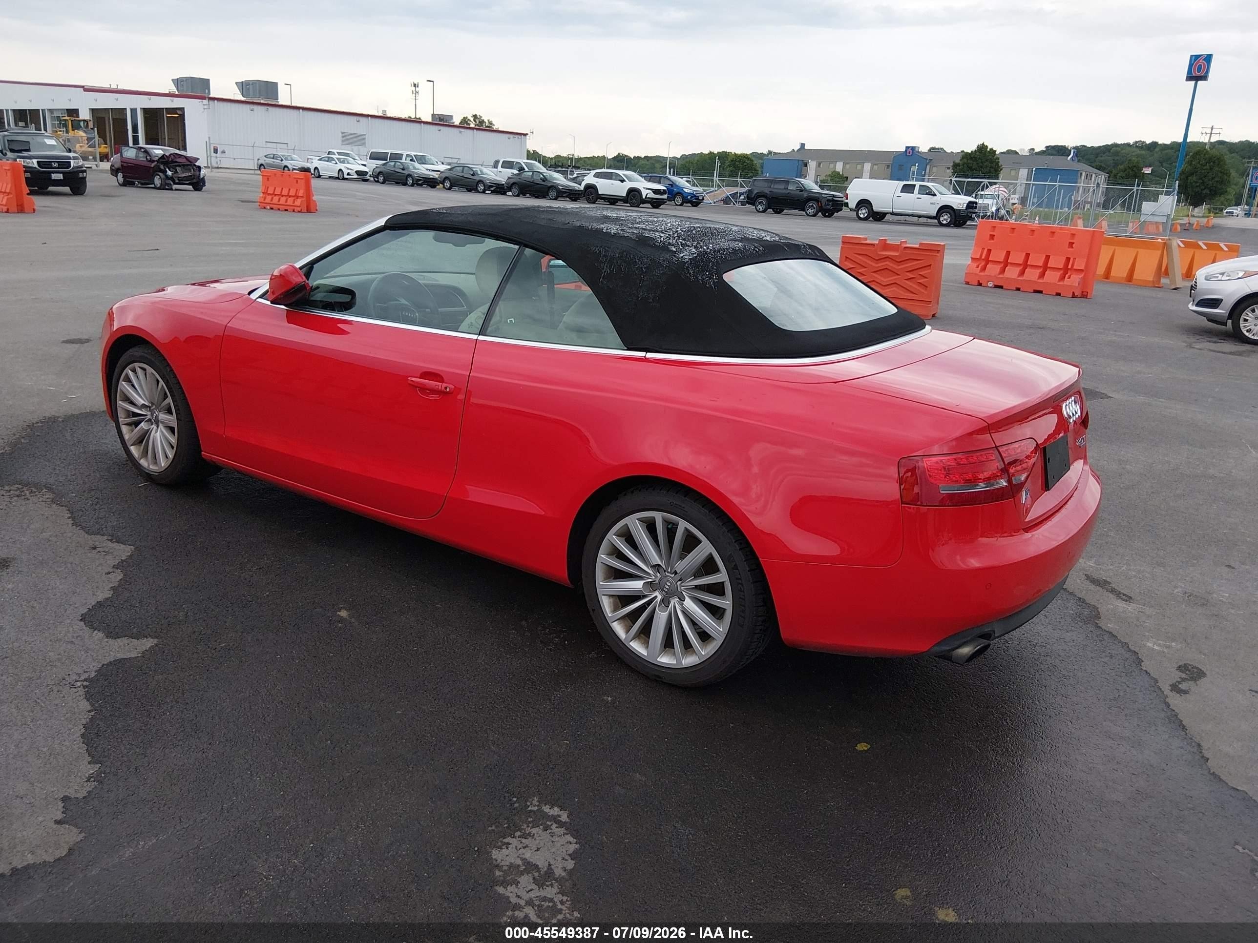 2011 Audi A5 2.0t Premium Red vin: WAULFAFH4BN001766