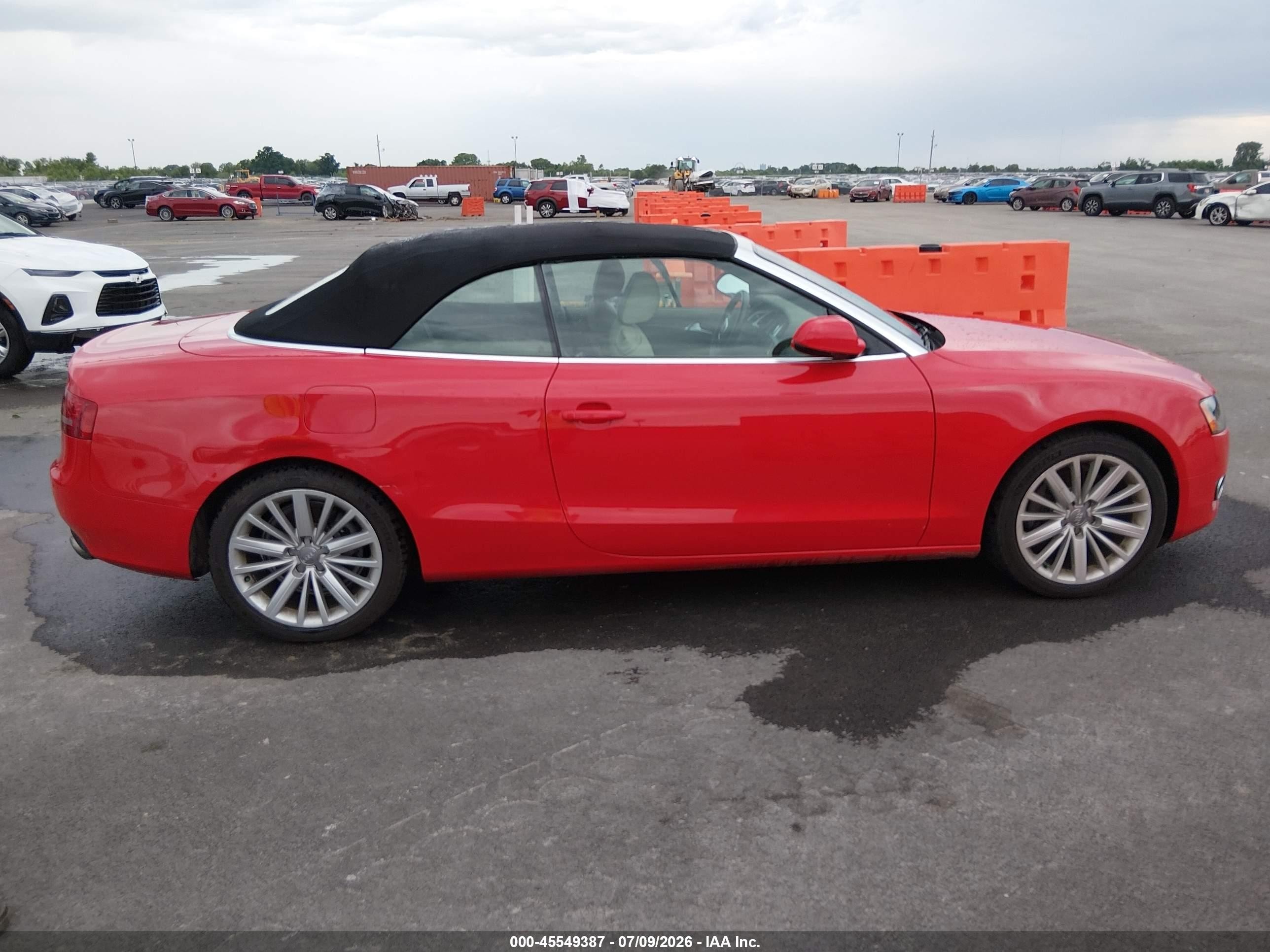 2011 Audi A5 2.0t Premium Red vin: WAULFAFH4BN001766