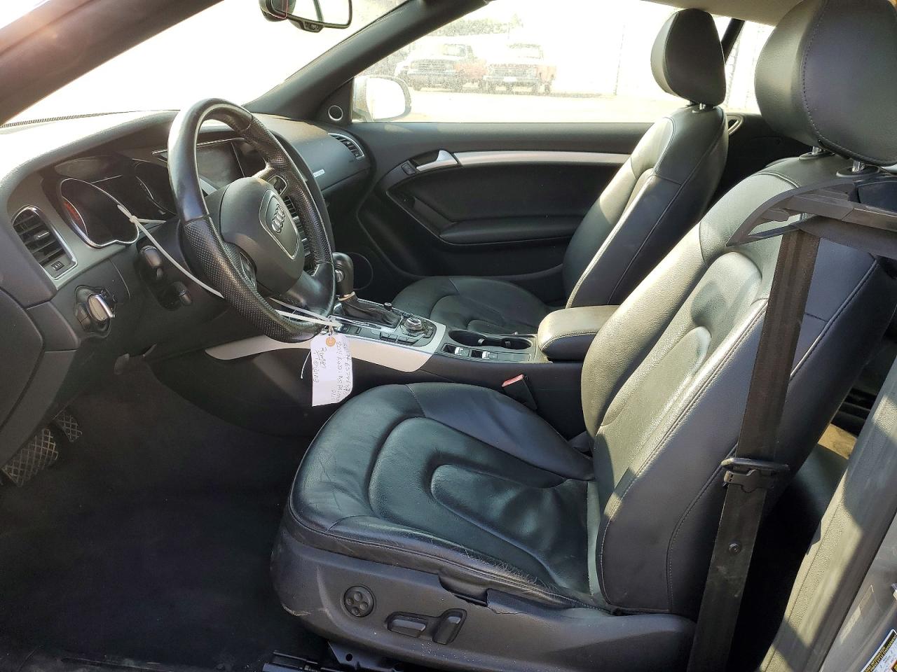 2011 Audi A5 Premium Plus Серебряный vin: WAULFAFH4BN013898