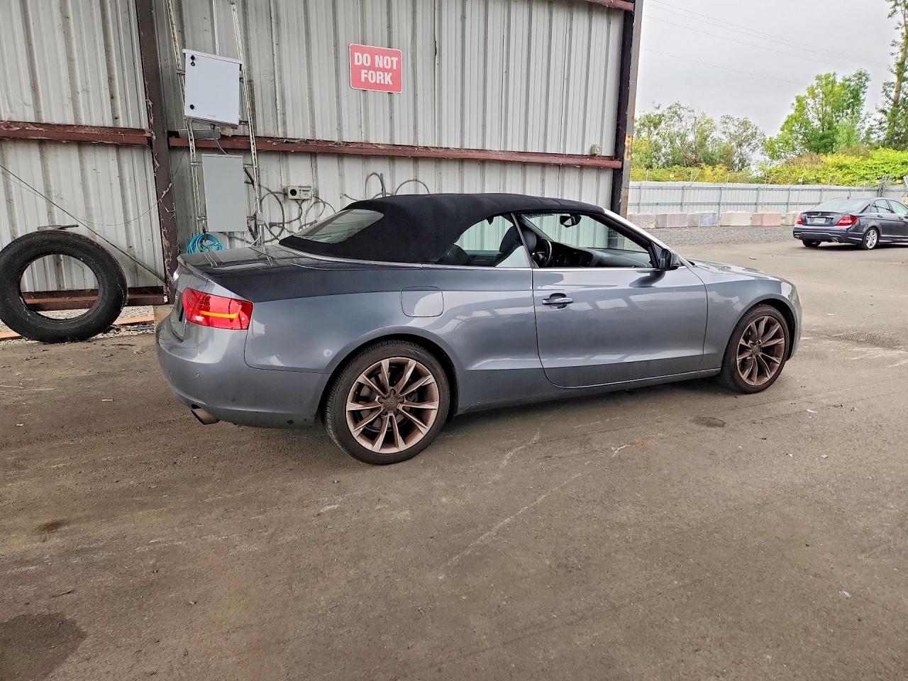 2013 Audi A5 Premium Plus Gray vin: WAULFAFH4DN008266