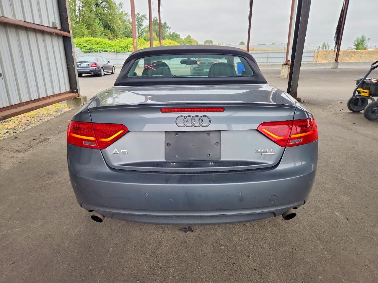 2013 Audi A5 Premium Plus Gray vin: WAULFAFH4DN008266
