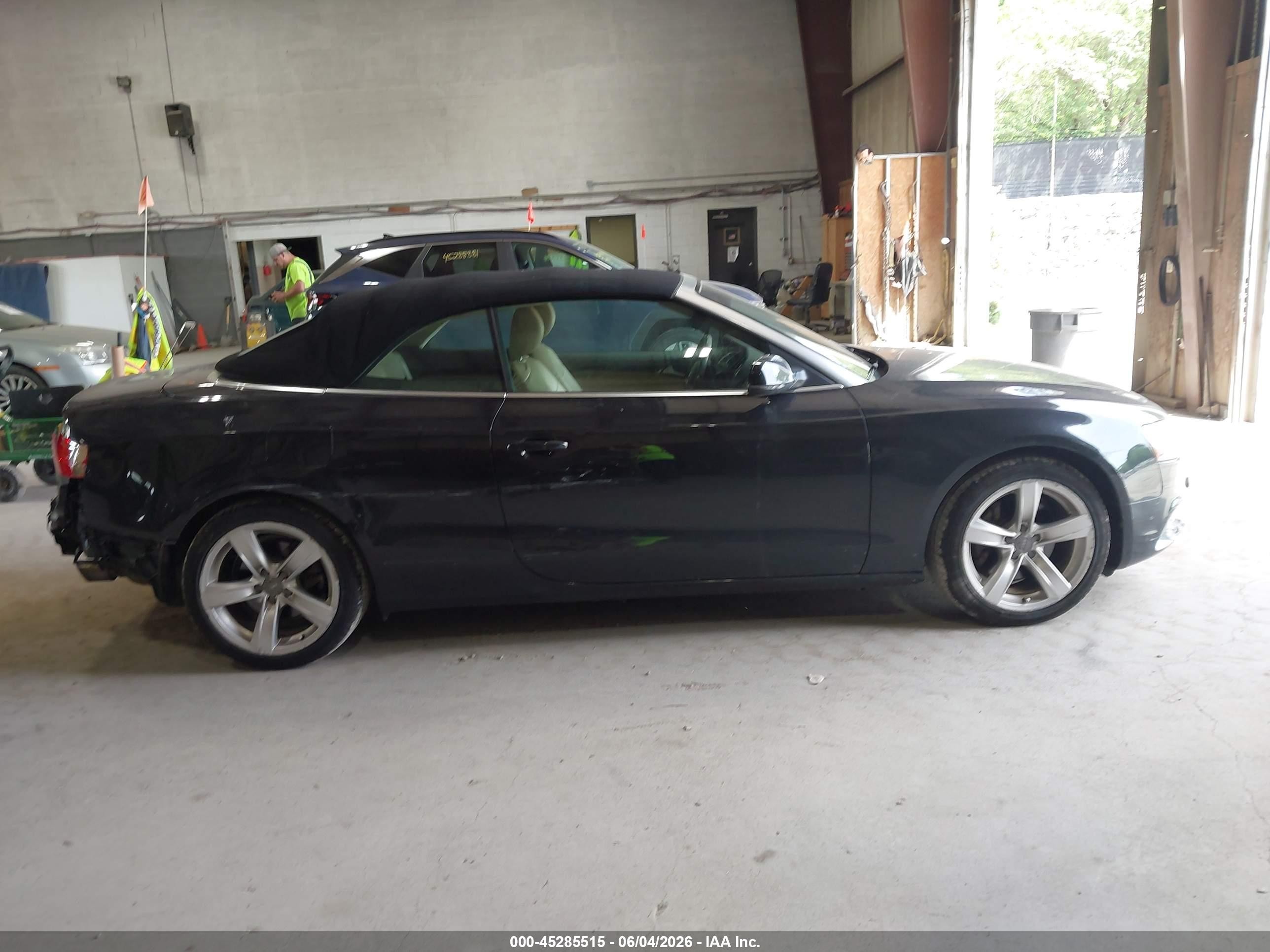 2014 Audi A5 2.0t Premium Black vin: WAULFAFH6EN014829