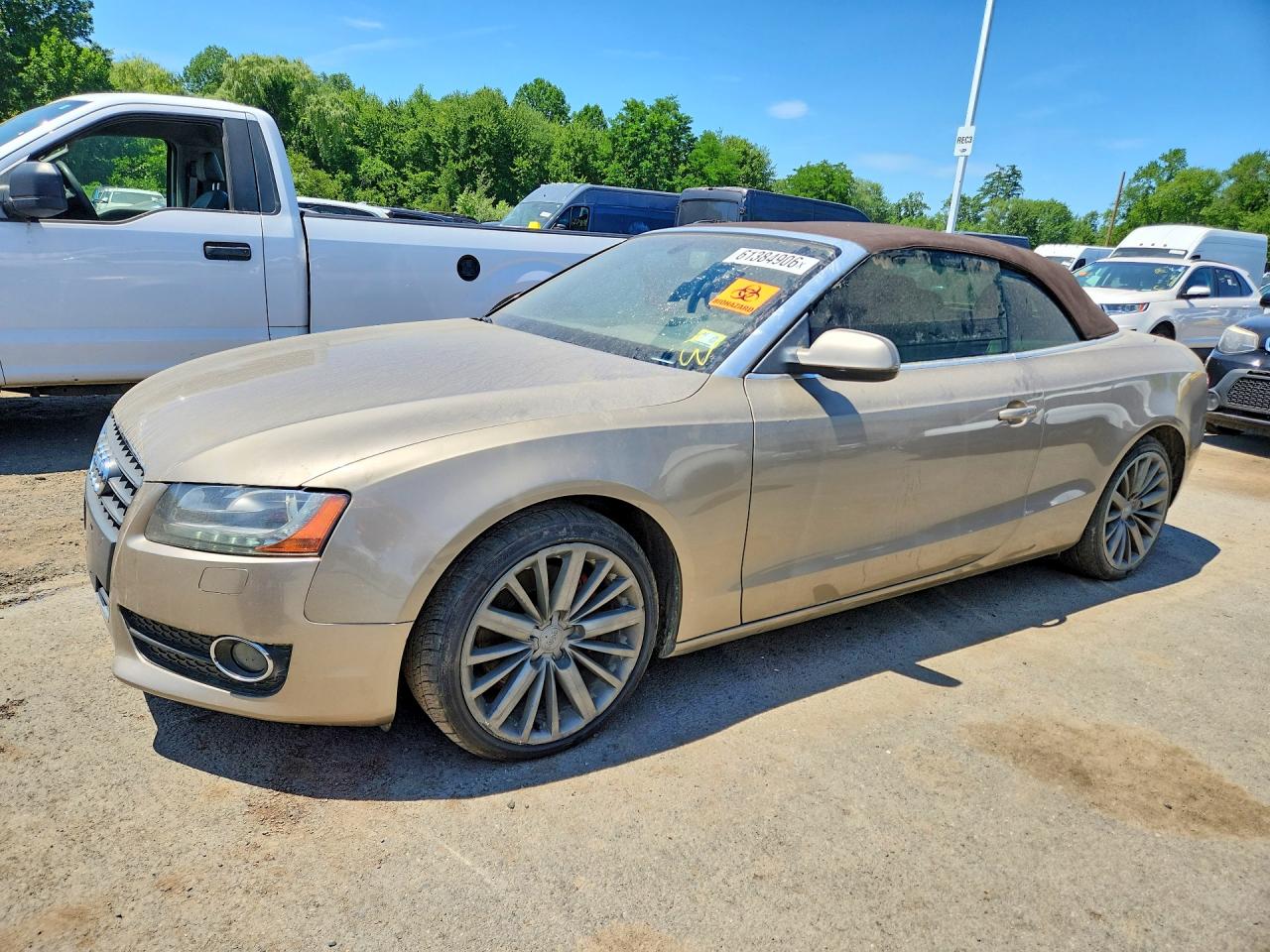 2011 Audi A5 Premium Plus Beige vin: WAULFAFH7BN010722