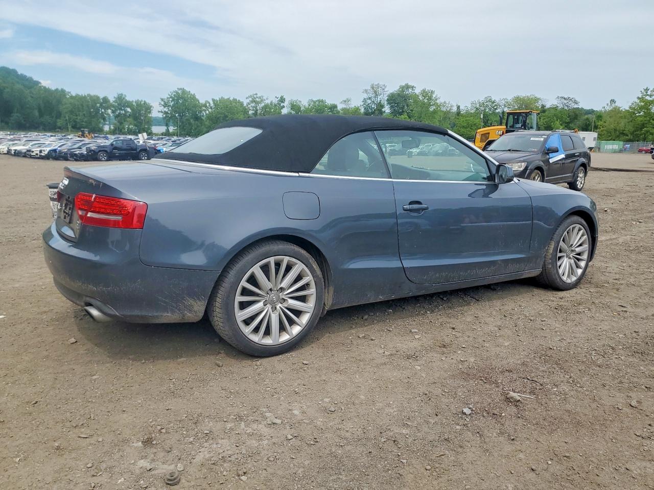 2010 Audi A5 Premium Plus Black vin: WAULFAFH8AN026071