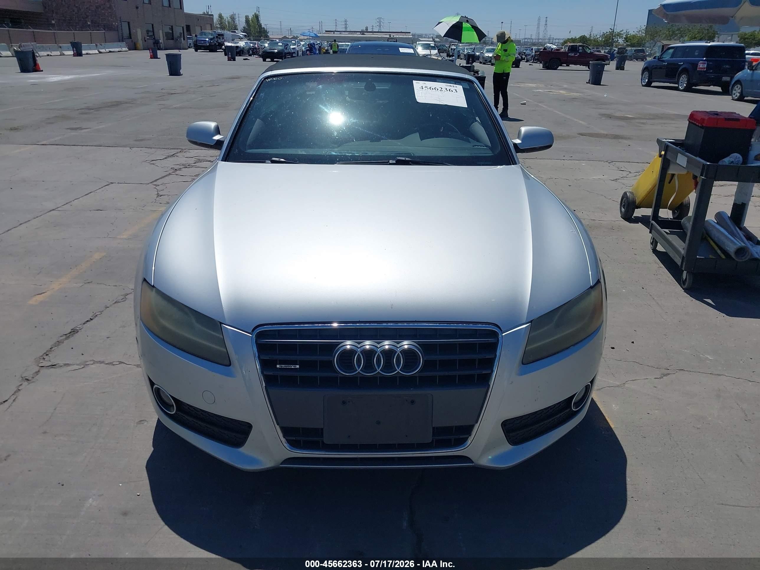 2012 Audi A5 2.0t Premium Gray vin: WAULFAFH8CN001027