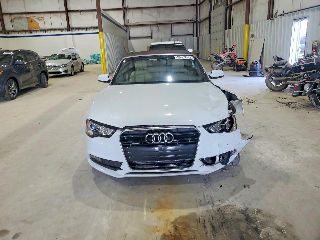 2014 Audi A5 Premium Plus White vin: WAULFAFH9EN014212