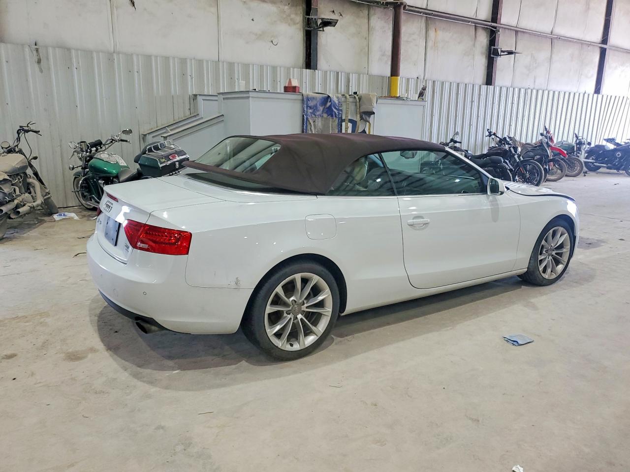 2014 Audi A5 Premium Plus White vin: WAULFAFH9EN014212
