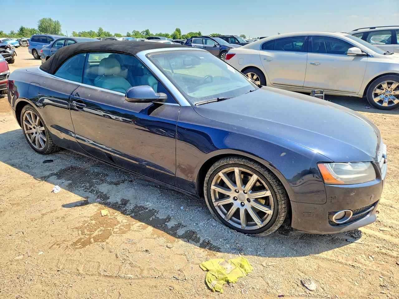 2010 Audi A5 Premium Plus Черный vin: WAULFAFHXAN012477