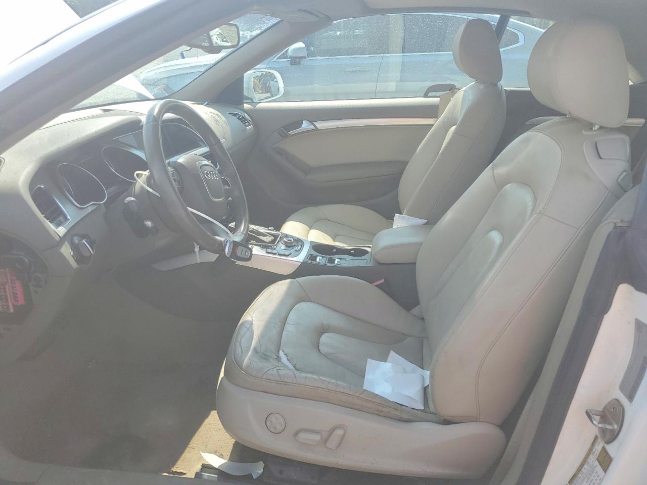 2011 Audi A5 Premium Plus White vin: WAULFAFHXBN001576