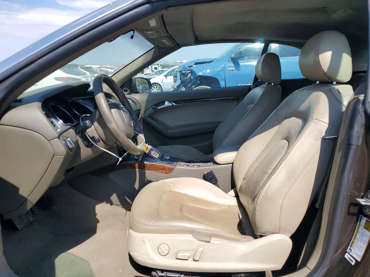 2011 Audi A5 Premium Plus Brown vin: WAULFAFHXBN003599