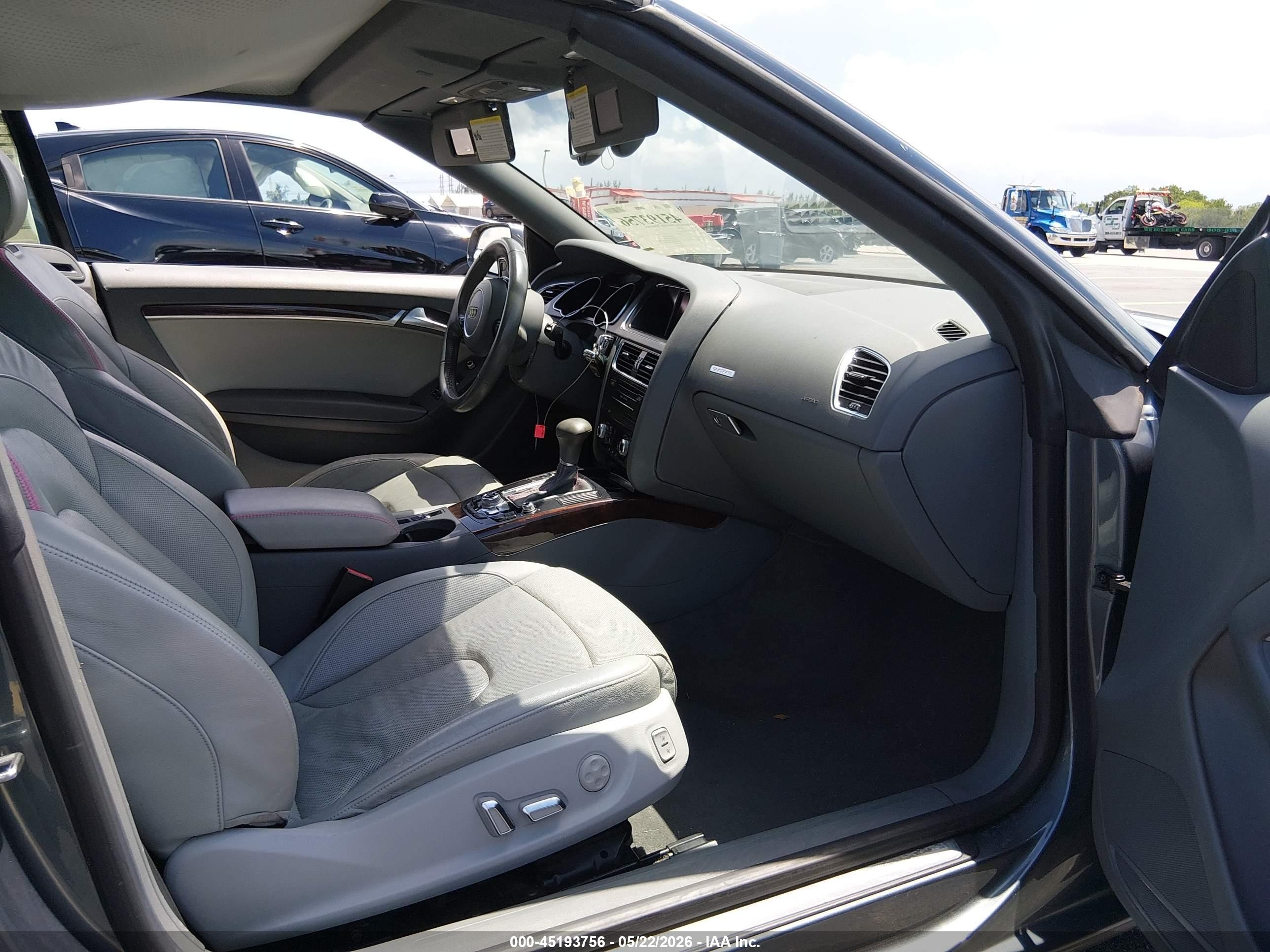 2013 Audi A5 2.0t Premium Gray vin: WAULFAFHXDN013178