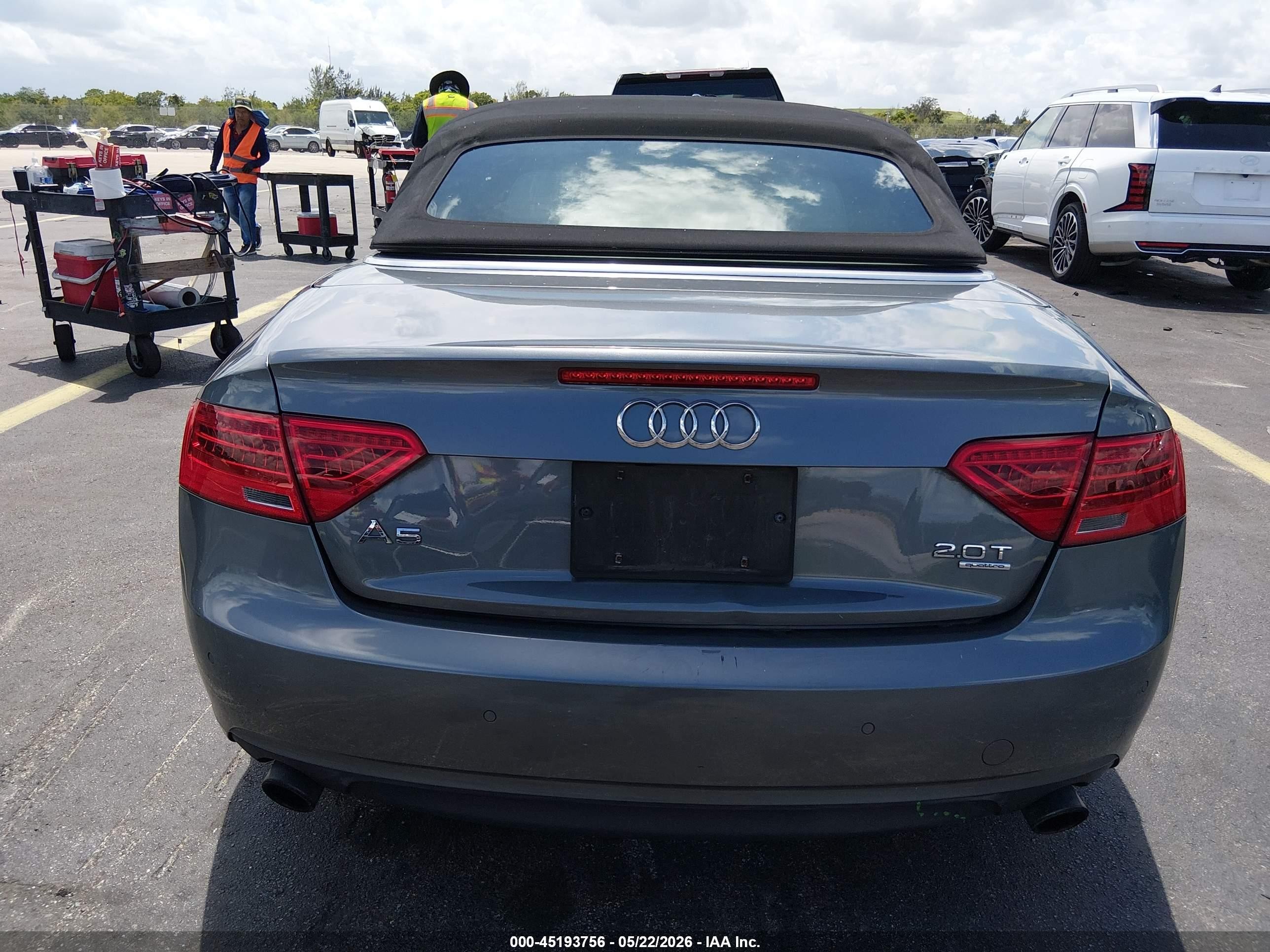 2013 Audi A5 2.0t Premium Gray vin: WAULFAFHXDN013178