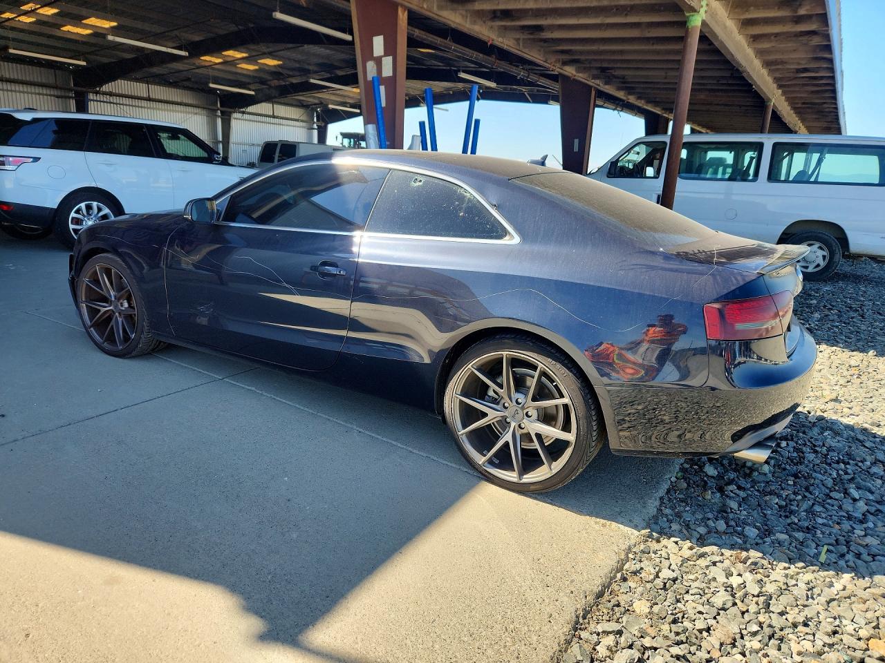 2012 Audi A5 Premium Plus Угольный vin: WAULFAFR0CA006433