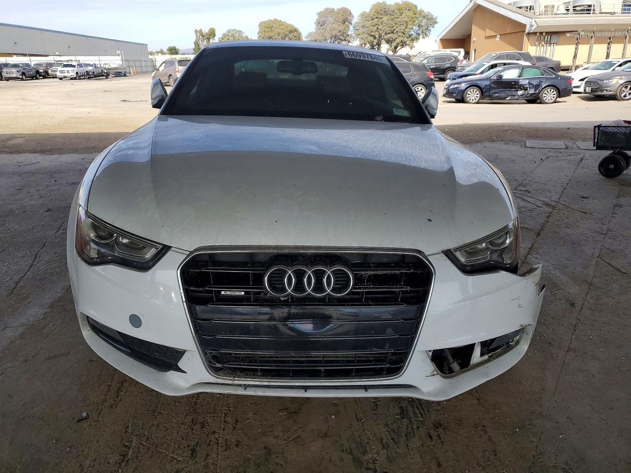 2013 Audi A5 Premium Plus White vin: WAULFAFR0DA026120