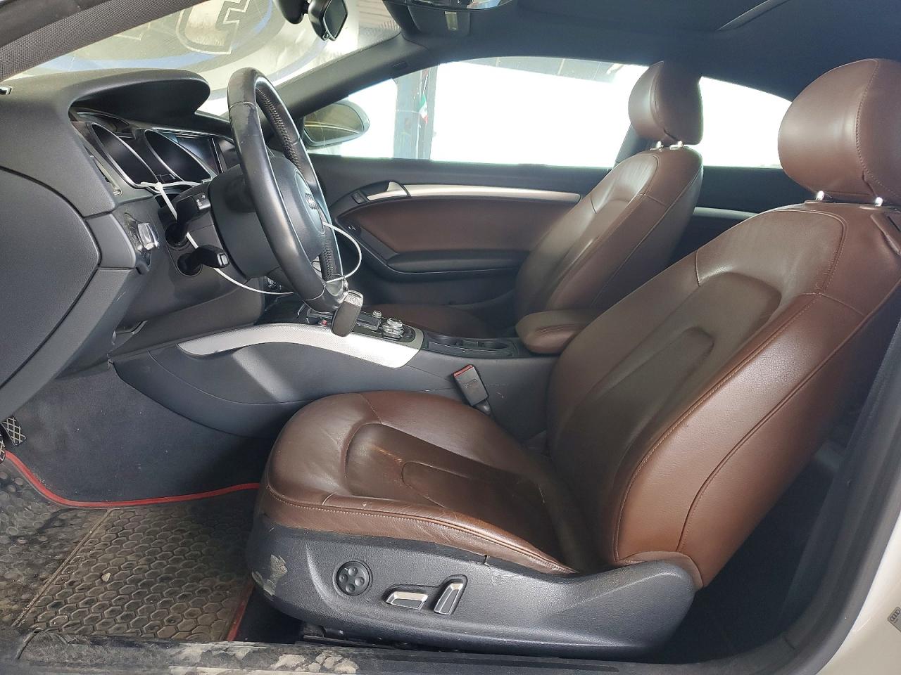 2013 Audi A5 Premium Plus White vin: WAULFAFR0DA026120