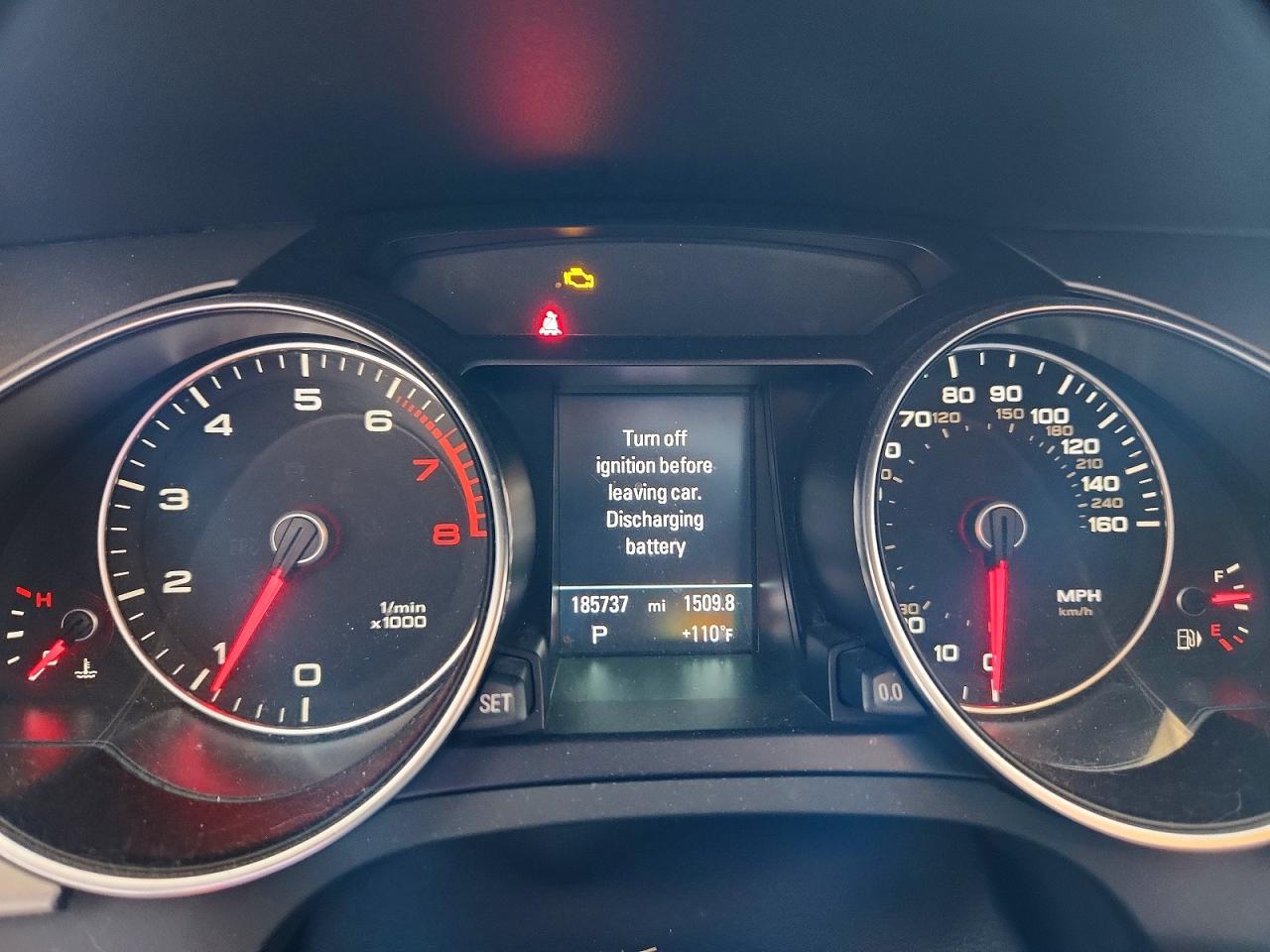 2013 Audi A5 Premium Plus Белый vin: WAULFAFR0DA064883