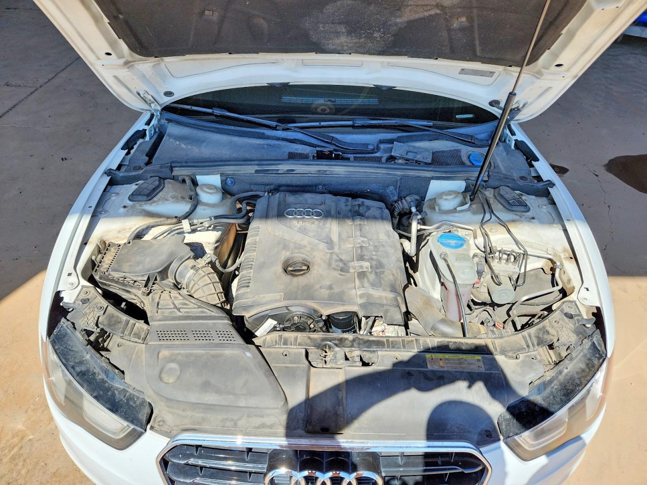 2013 Audi A5 Premium Plus Белый vin: WAULFAFR0DA064883