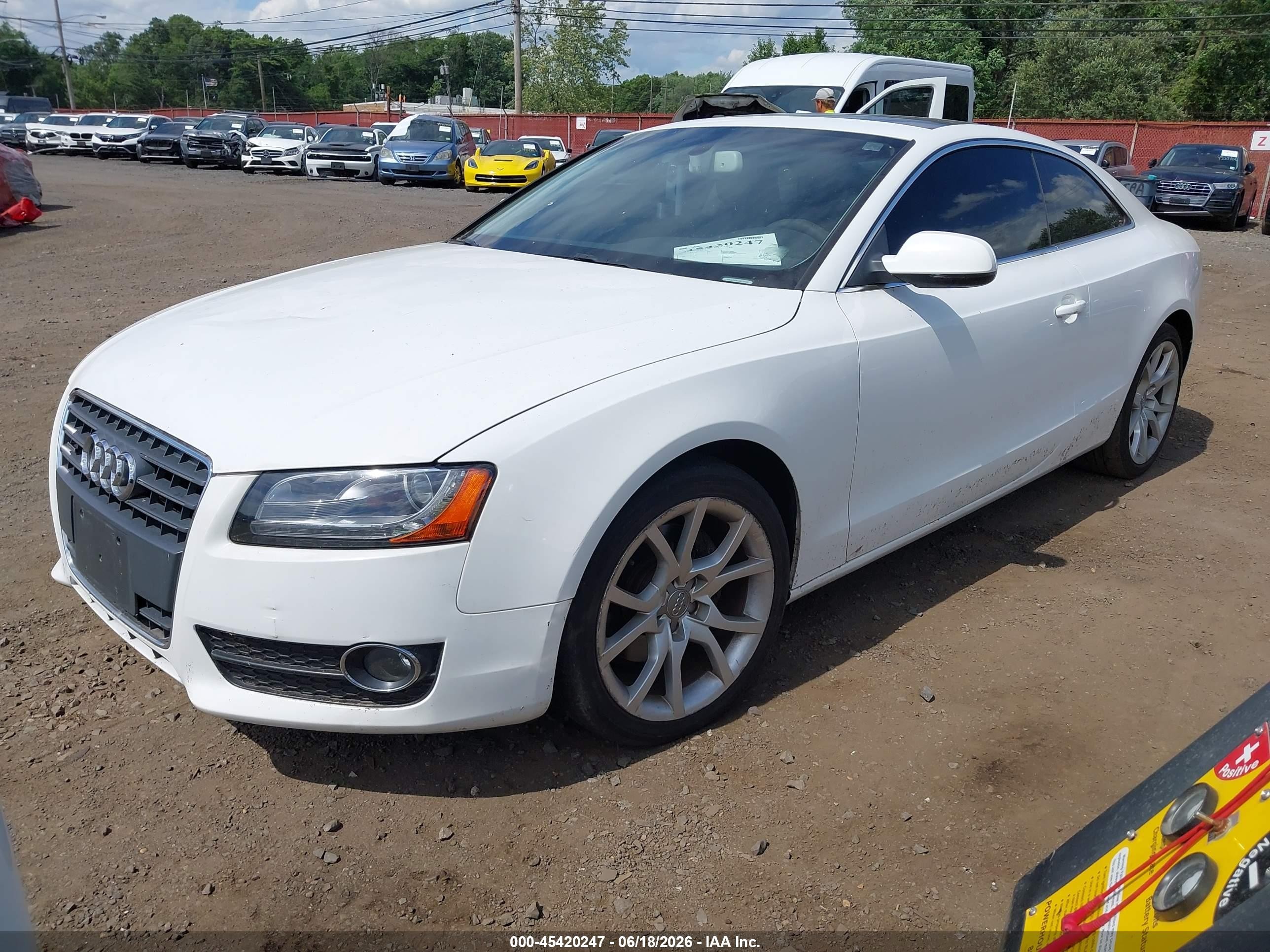 2012 Audi A5 2.0t Premium White vin: WAULFAFR1CA016436