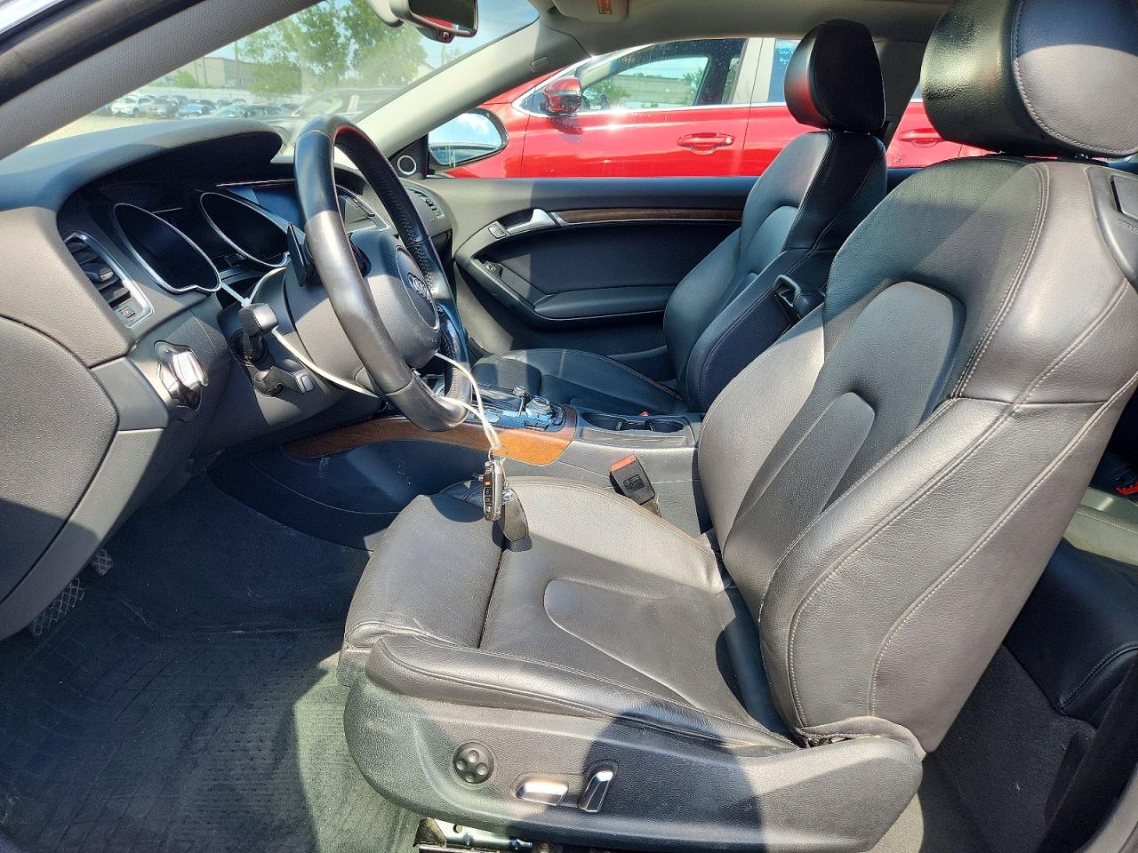2014 Audi A5 Premium Plus Burgundy vin: WAULFAFR1EA071777