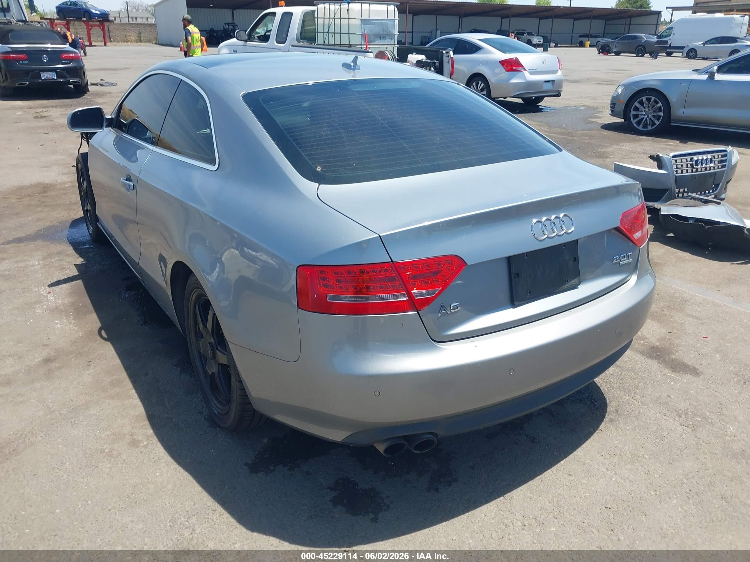2011 Audi A5 2.0t Premium Silver vin: WAULFAFR2BA014807