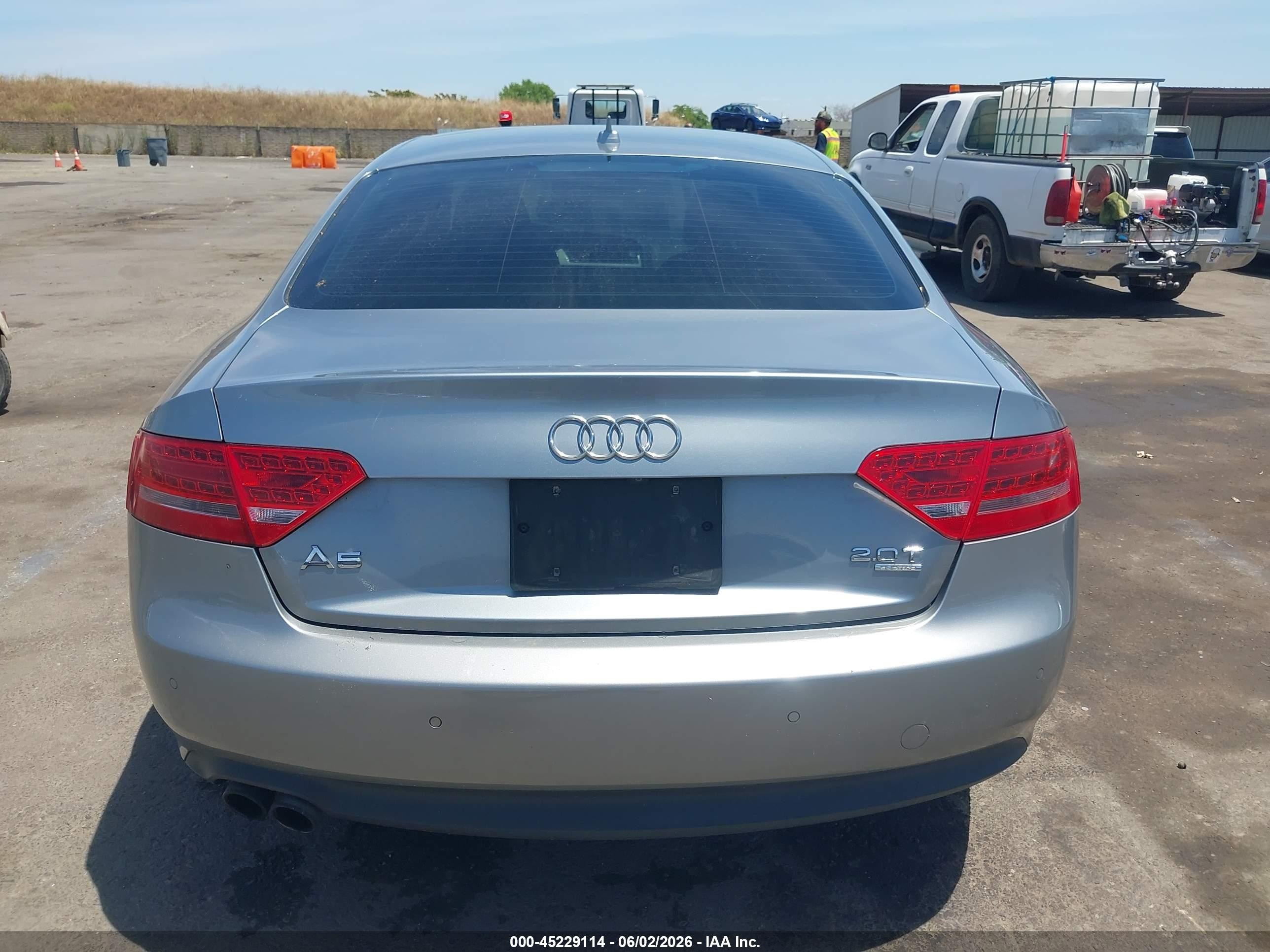 2011 Audi A5 2.0t Premium Silver vin: WAULFAFR2BA014807