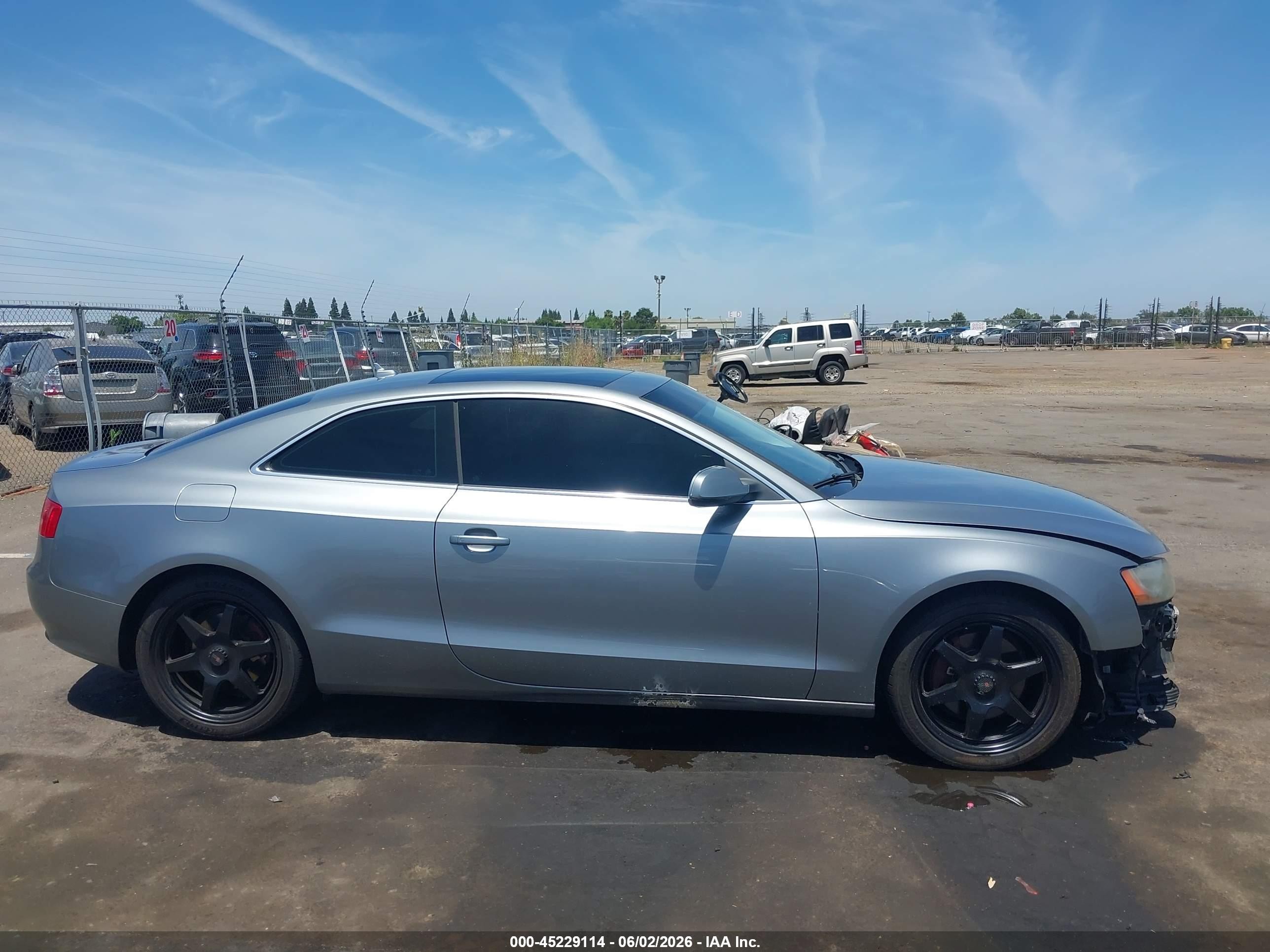 2011 Audi A5 2.0t Premium Silver vin: WAULFAFR2BA014807