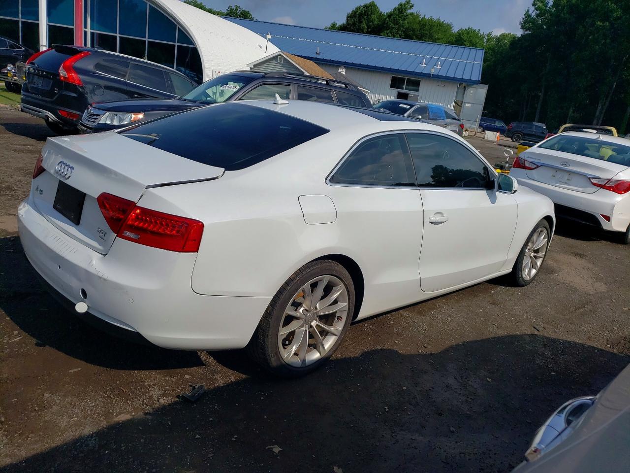 2013 Audi A5 Premium Plus White vin: WAULFAFR2DA053495