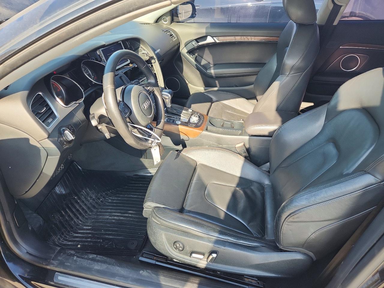2014 Audi A5 Premium Plus Черный vin: WAULFAFR2EA035435