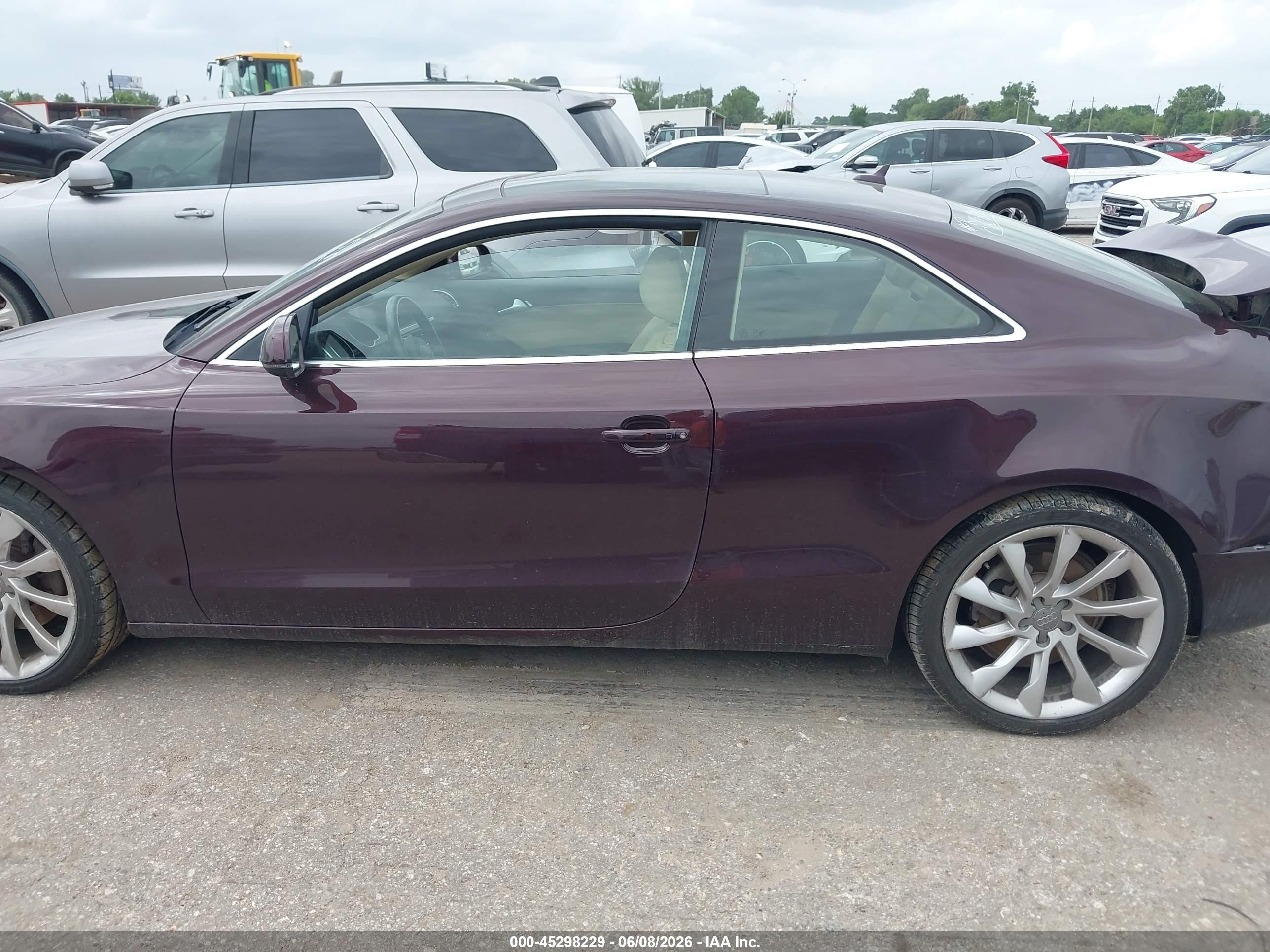 2014 Audi A5 2.0t Premium Purple vin: WAULFAFR2EA057242