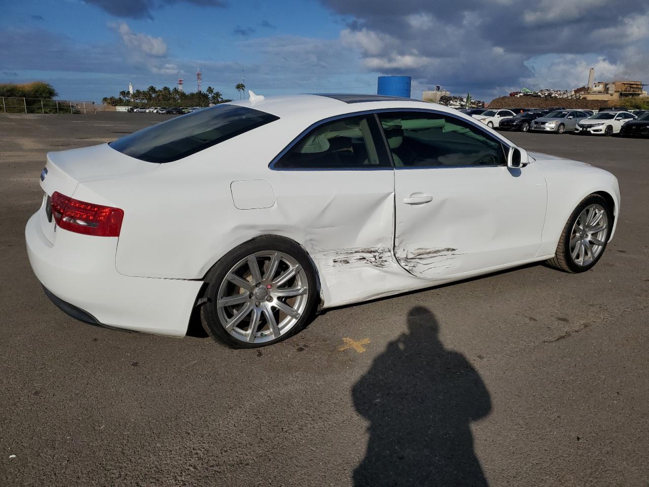 2011 Audi A5 Premium Plus White vin: WAULFAFR3BA049131