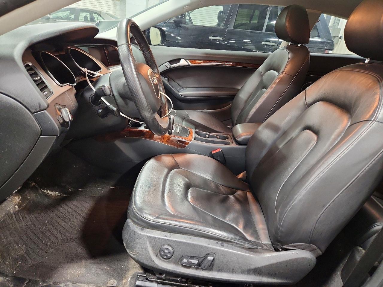 2012 Audi A5 Premium Plus Черный vin: WAULFAFR3CA002456