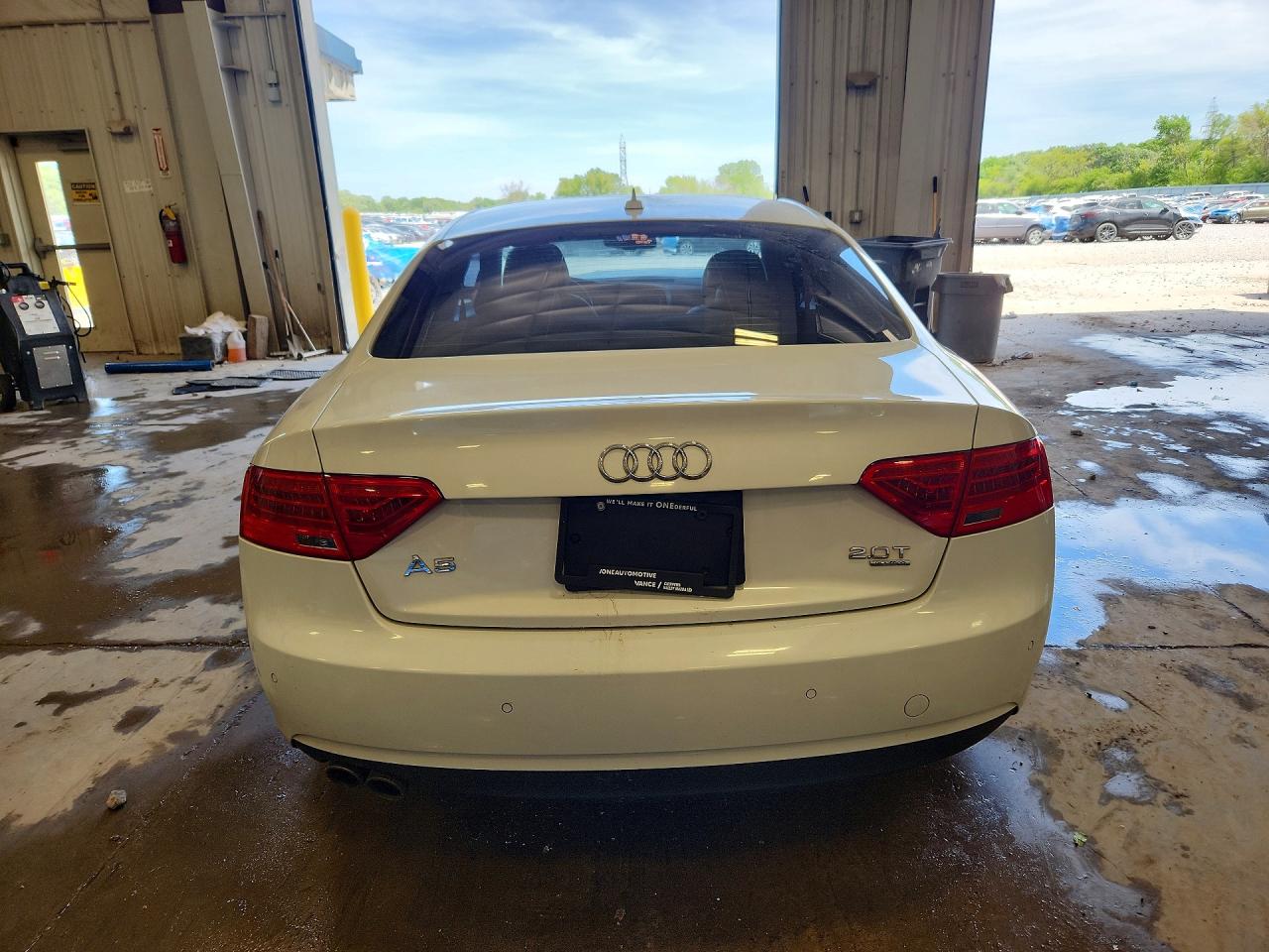 2013 Audi A5 Premium Plus White vin: WAULFAFR3DA054042