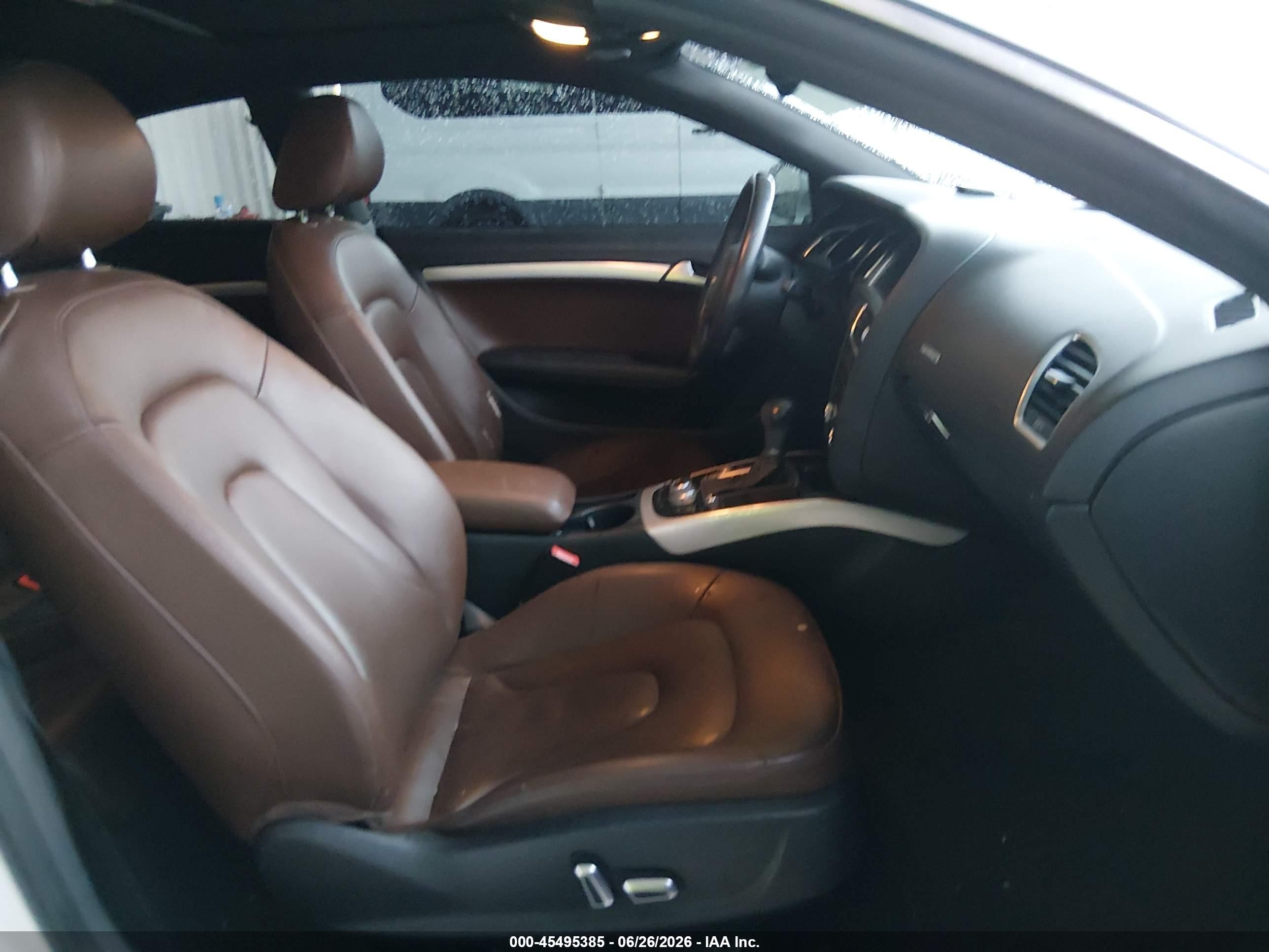 2014 Audi A5 2.0t Premium White vin: WAULFAFR3EA013718