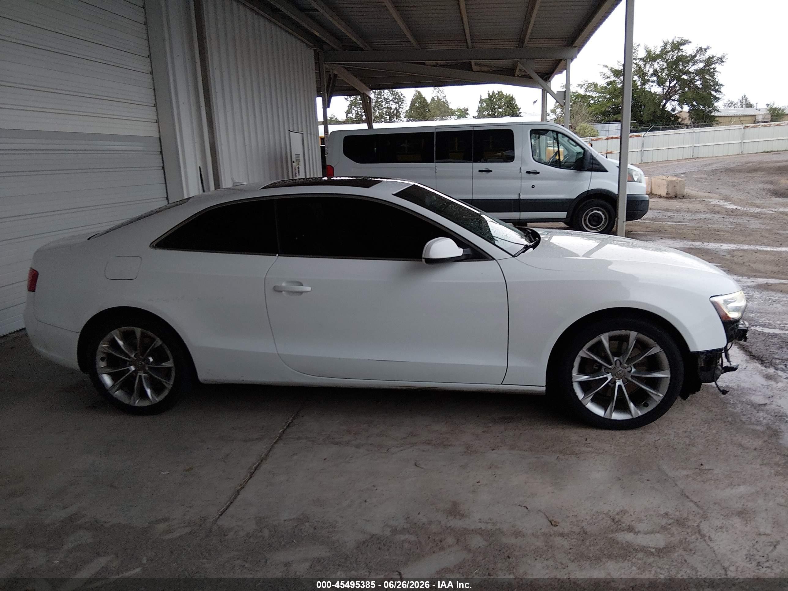 2014 Audi A5 2.0t Premium White vin: WAULFAFR3EA013718